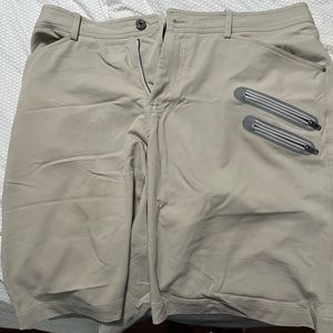 Lululemon men’s shorts tan/khaki size 38